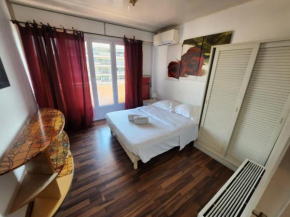 A077 Appartement agreable avec vue mer et palais des festivals